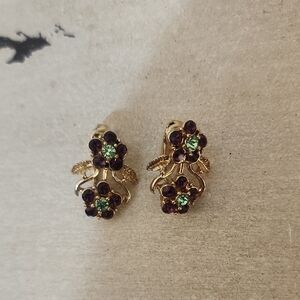 Vintage Floral Purple Green And Goldtone Cluster Clip On Earrings